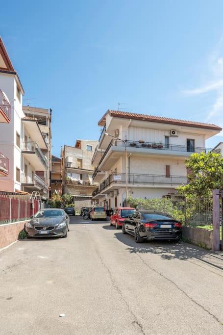 Un Passo Dal Mare Due Dall'Etna Giardini Naxos Exterior foto